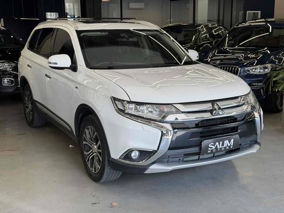 MITSUBISHI OUTLANDER 3.0 GT 4X4 V6 24V GASOLINA 4P AUTOMÁTICO